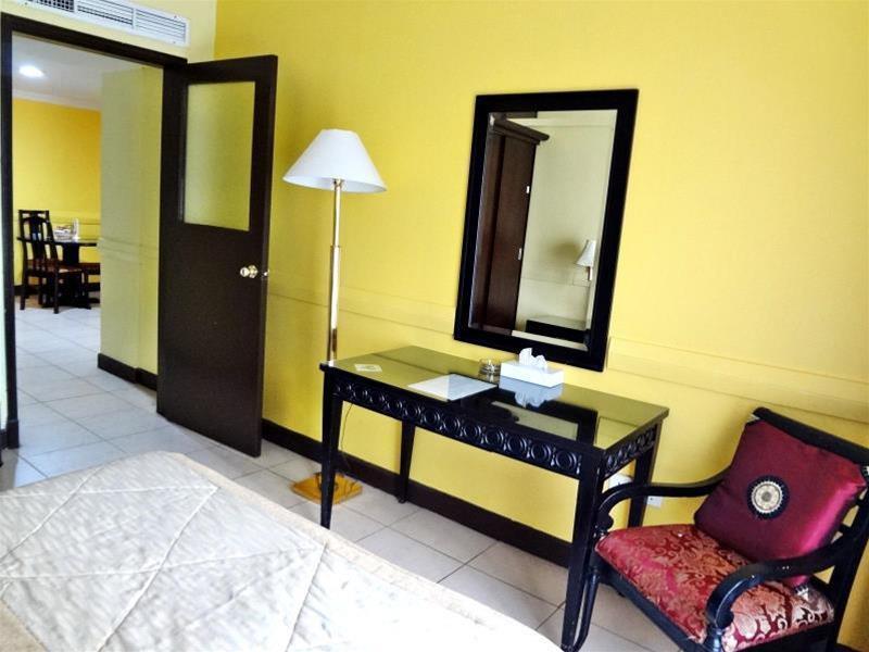 Deebaj Al Khabisi Plaza Aparthotel ดูไบ ภายนอก รูปภาพ
