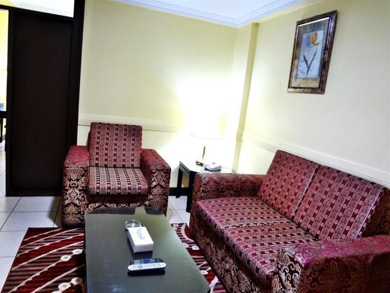 Deebaj Al Khabisi Plaza Aparthotel ดูไบ ภายนอก รูปภาพ