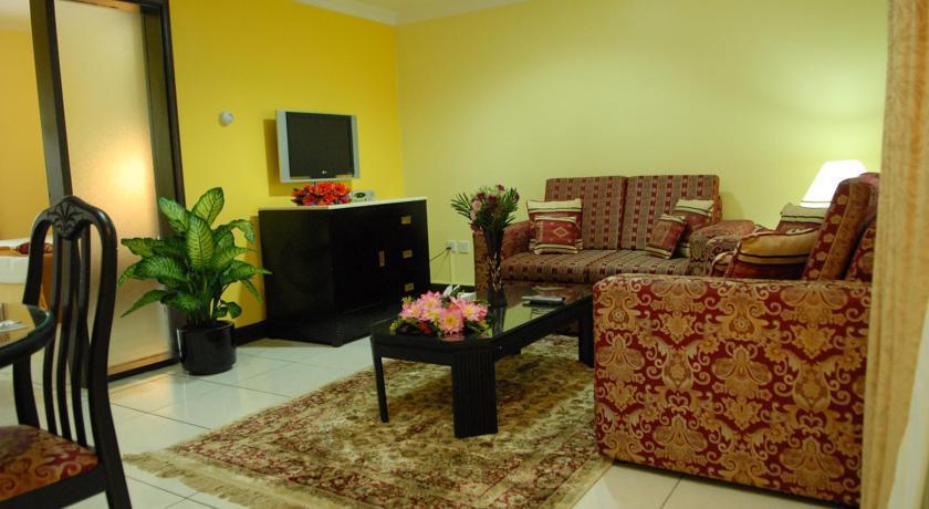 Deebaj Al Khabisi Plaza Aparthotel ดูไบ ภายนอก รูปภาพ